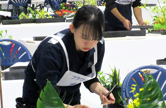 【銀賞】フラワー装飾職種 松窪 陽菜 選手