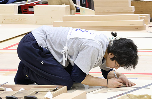 【銀賞】建築大工職種 髙田 慎太朗 選手