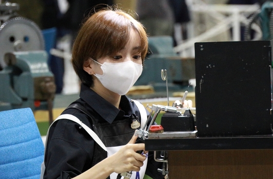 【銅賞】貴金属装身具 松田　華奈 選手