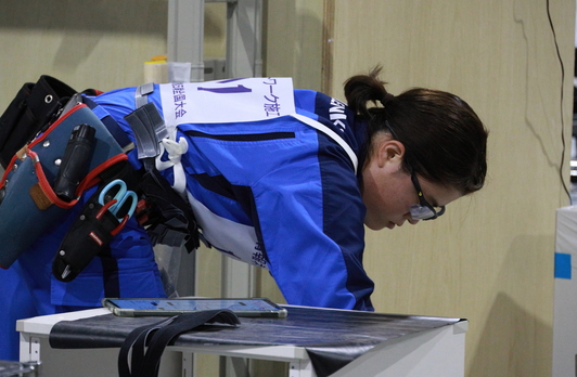 【銅賞】情報ネットワーク施工 松野　元南	 選手