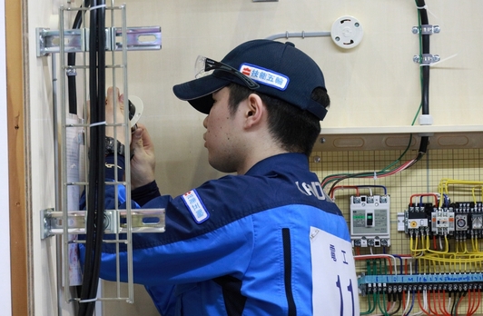 【敢闘賞】電工 猪腰　哲平 選手