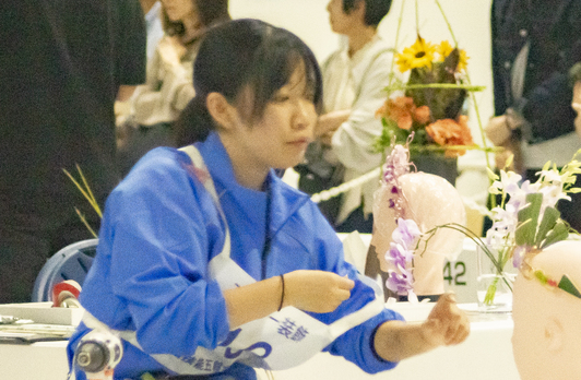 【敢闘賞】フラワー装飾 宮代　愛里 選手